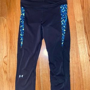 Under Armour black & blue green capri leggings